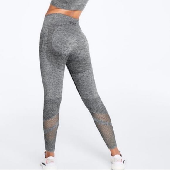 PINK VS | Seamless Leggings with Soft Mesh Panels and Flattering Pattern - Picture 1 of 12